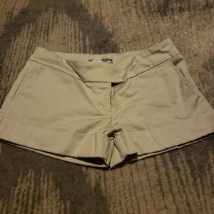 Cuffed Light Khaki Shorts, Small